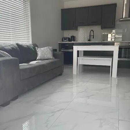 3, Lisvarna House *
