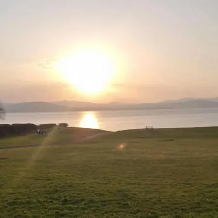 3, Lisvarna House * Buncrana