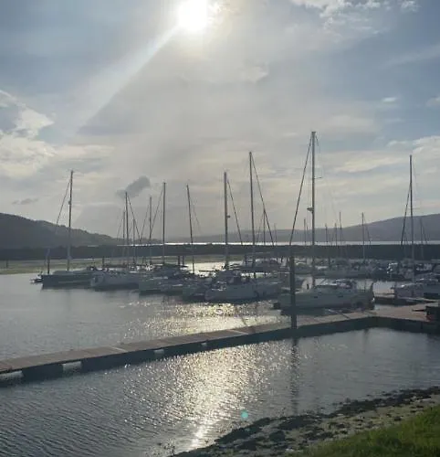 Apartamento 3, Lisvarna House