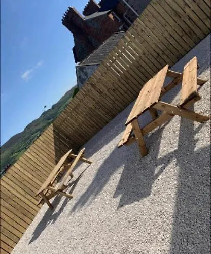 3, Lisvarna House 아파트